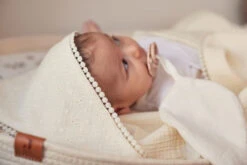 Jollein Embroidery Ivory 75 X 75 Cm Badcape 530-836-66069 -Baby Wereld Verkoop Jollein Embroidery Ivory 75 x 75 cm Badcape 530 836 66069.6