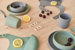 Jollein Ash Green Siliconen Dinerset 705-007-00095 -Baby Wereld Verkoop jollein siliconen dinerset 6