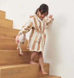 Jollein Stripe Terry Biscuit 1-2jr Badjas 060-808-67000 16 Jollein Stripe Terry Biscuit 1-2jr Badjas 060-808-67000 -Baby Wereld Verkoop jollein stripe terry biscuit 1 2jr badjas 060 808 67000 6