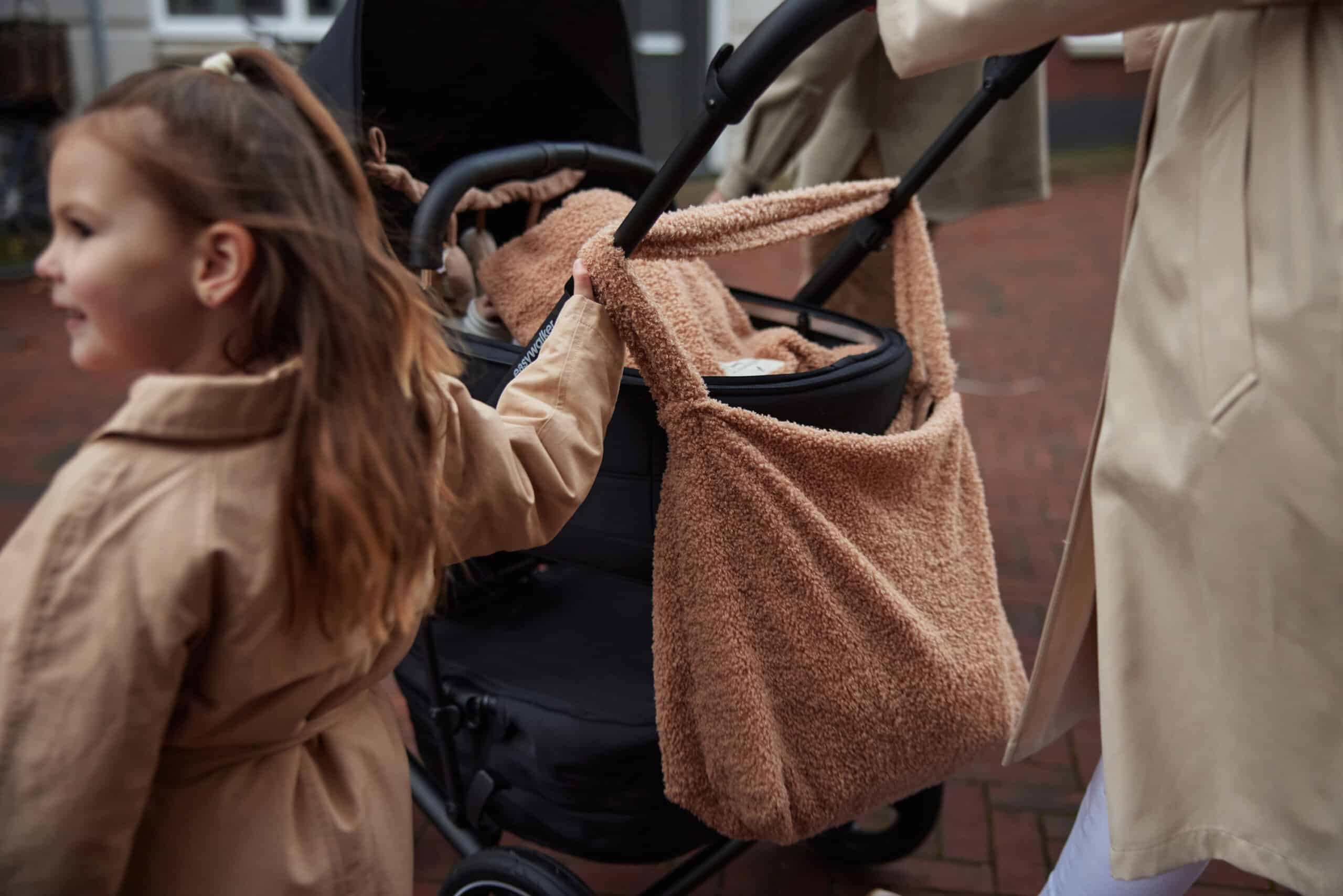 Baby Wereld Verkoop -Baby Wereld Verkoop Jollein Luiertas Shopper Boucle Biscuit 027 819 66067 8717329373563 2 1 scaled 1